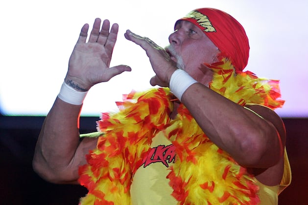 Watching Hulk Hogan Have Sex in a Canopy Bed Is Not Safe for Work