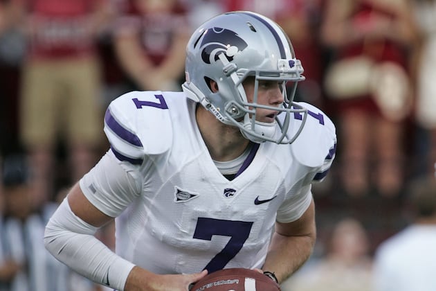 Hubert's 4 TDs Lead Rout, Keep K-State Perfect
