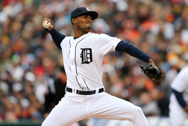 Al Alburquerque Kisses Ball and Infuriates the A's