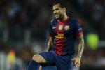 Dani Alves Out 3 Weeks with Thigh Injury