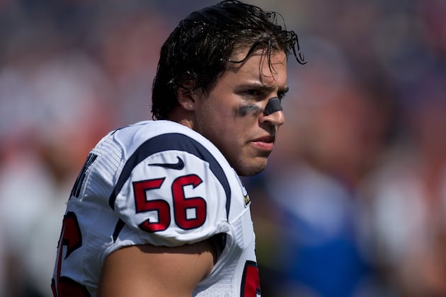 Brian Cushing Leaves Game with Injury
