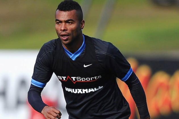 Roy Hodgson Says Ashley Cole's England Position Is Not at Risk