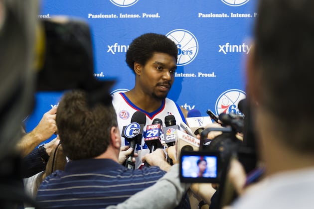 Howard Eskin: Bynum's Injury Perhaps More Serious Than Sixers Indicate