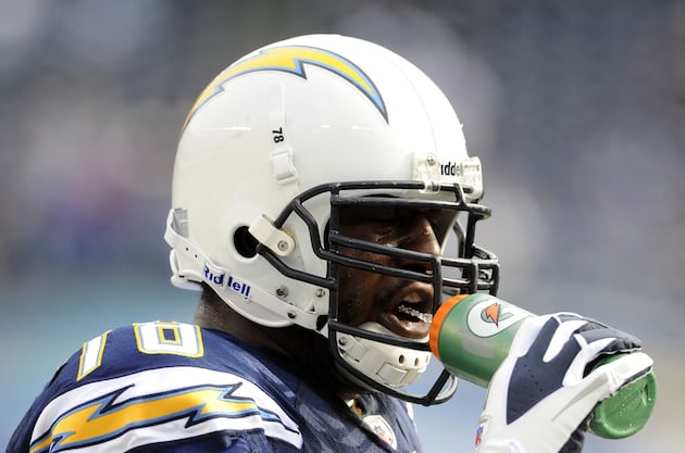 Injured Left Tackle Jared Gaither May Play Monday Against the Broncos