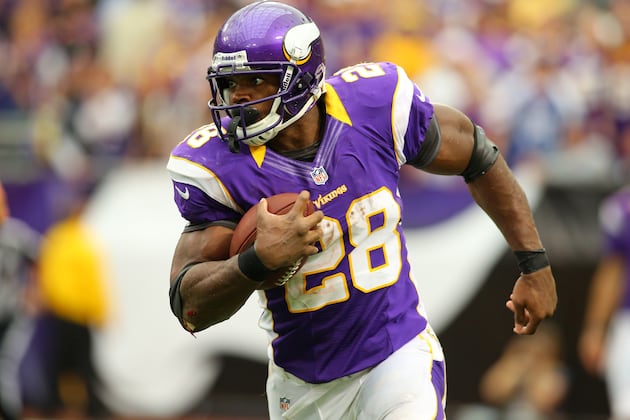 Adrian Peterson Returns to FedEx Field 10 Months After Tearing ACL Here