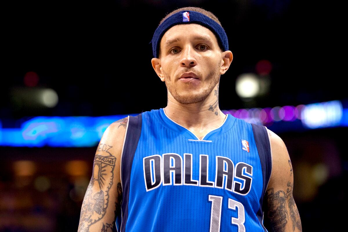 Delonte West Suspended by Dallas Mavericks After Postgame Outburst