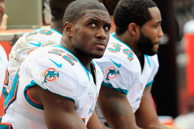 Reggie Bush Still Has a Goal of Leading the League in Rushing