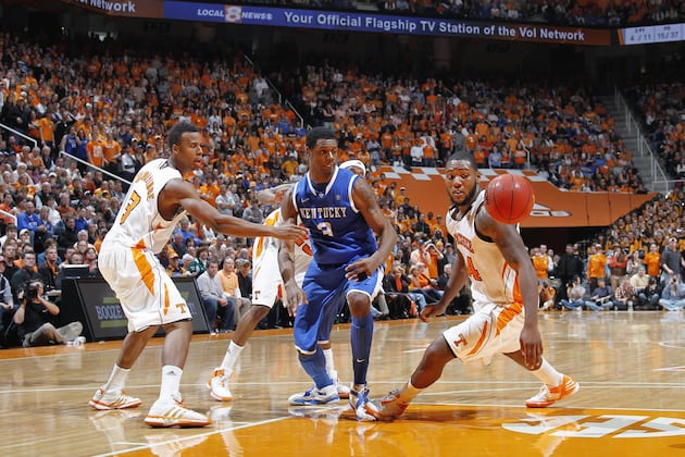 Hard for Nation to See UT Basketball Behind All That Kentucky Blue