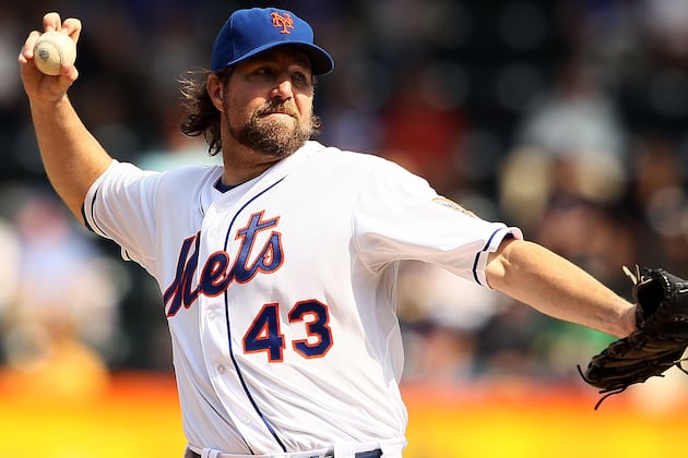 R.A. Dickey Undergoes Abdominal Surgery