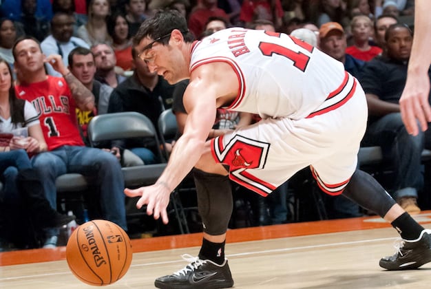 Underrated Hinrich Continues to Quietly Impress