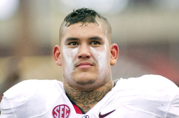 Alabama's Jesse Williams Cuts Mohawk, Begs for Ball