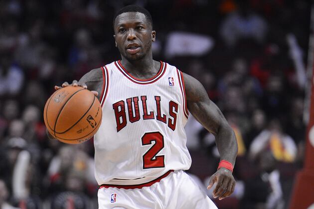 Robinson Helps Out in Hinrich's Absence