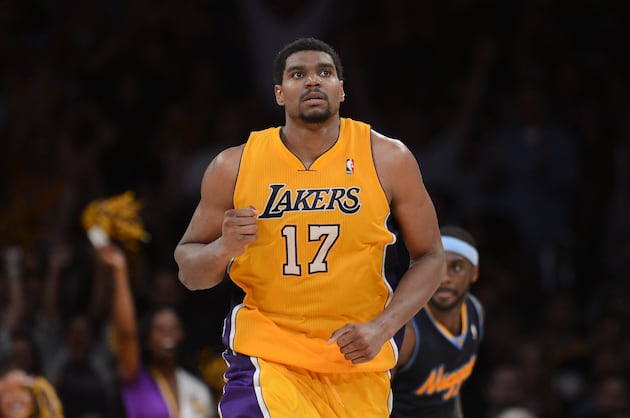 Andrew Bynum Knee Injury: Did Sixers Get Damaged Goods in Dwight Howard Deal?