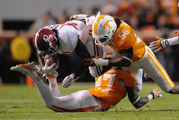 UT Linebacker Curt Maggitt Getting Used to Playing Injured