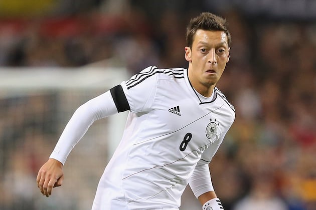 Ozil Banned from Wearing Adidas