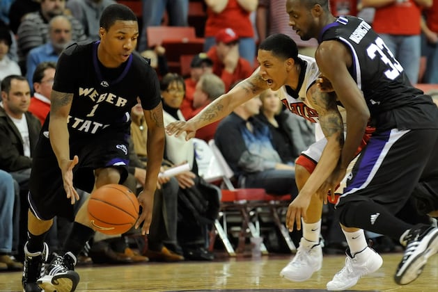 WSU's Damian Lillard Hasn't Forgotten Where He Came from