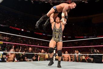 Ryback-presses-punk_crop_north