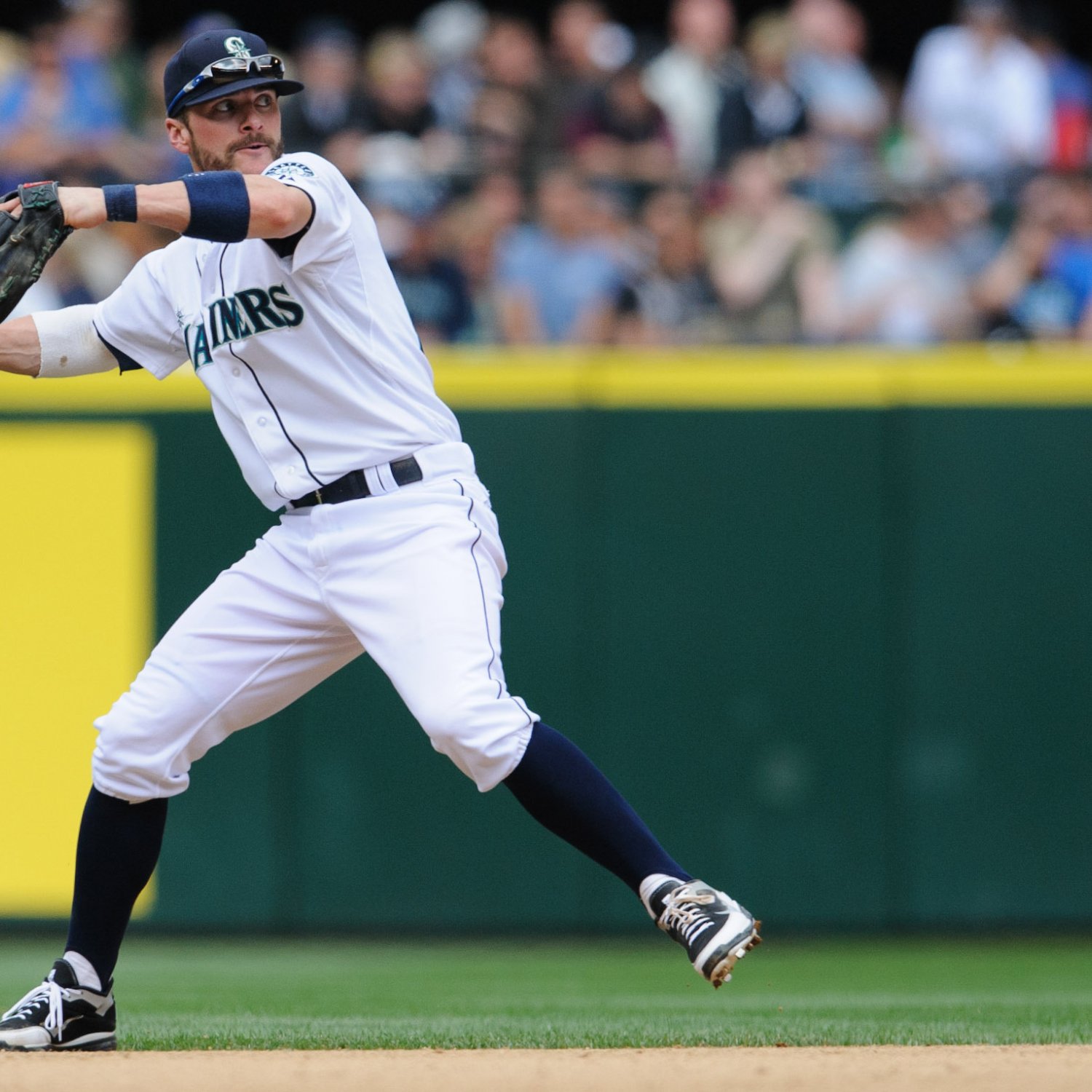 Seattle Mariners' Brendan Ryan Wins Best Defensive Shortstop Award
