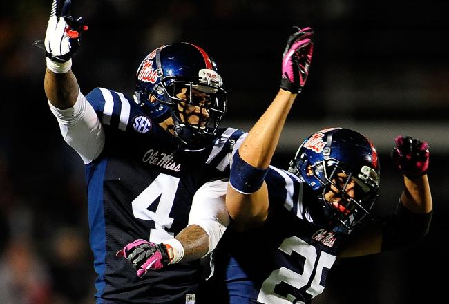 Nkemdiche celebrating