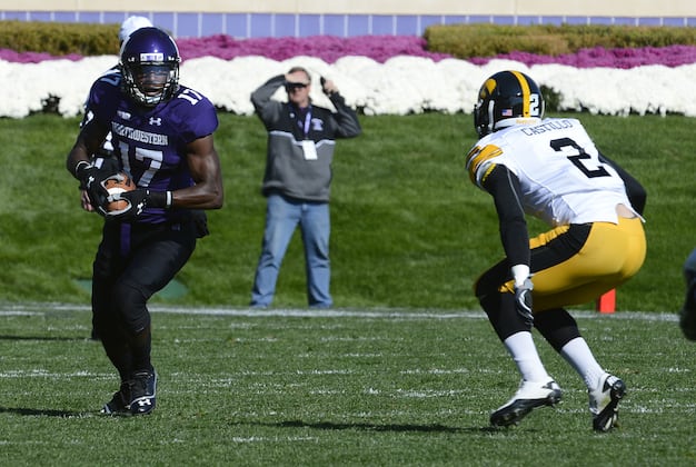 Northwestern Beats Iowa 28-17