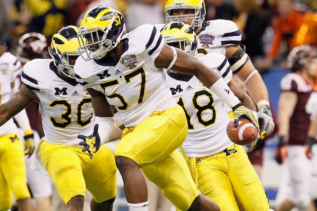 Michigan DE Clark out with Injury