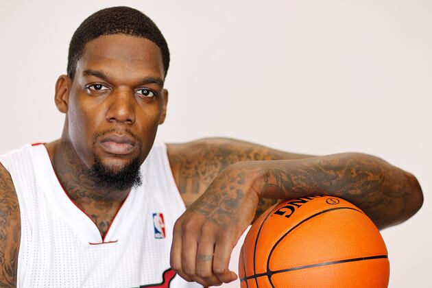 Mavericks to Begin Season with Eddy Curry as Starting Center