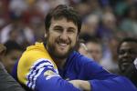 Bogut Goes Through First Practice with Golden State