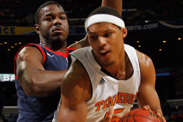 After Arriving at Midseason Last Year, Stokes Ready to Help Vols in 2nd Season