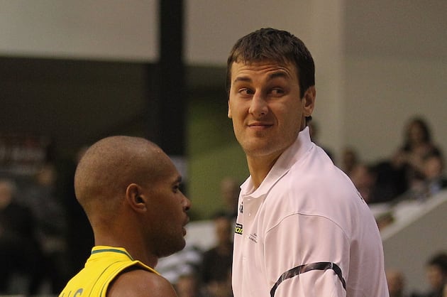Table Set for Bogut to Make Warriors' Debut Tonight