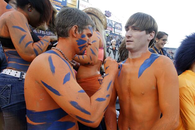 Chizik and Staff Receive Nearly-Unanimous Failing Grade from Fans