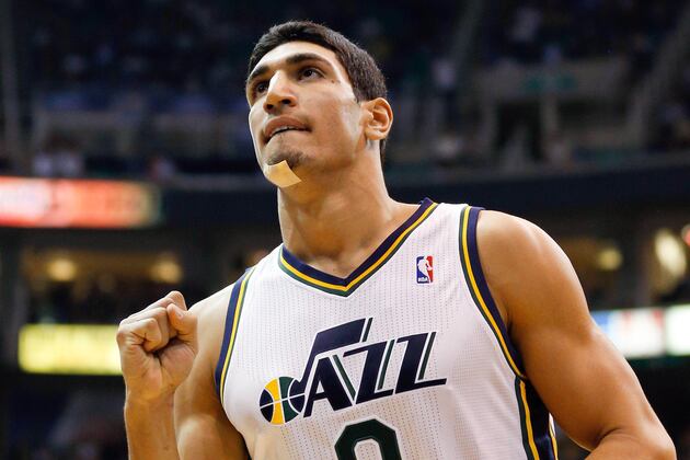Jazz's Big Men Thump Mavs on Boards