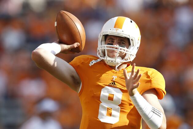 Lane's late TD rush allows Tenn. to escape Troy