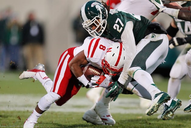 MSU Unable to Get Offense, Defense Going