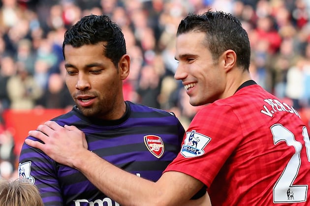 André Santos Apologises to Arsenal Team-Mates for Van Persie Shirt Swap