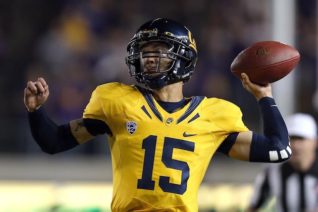 Cal Quarterback Uncertain for Oregon Game