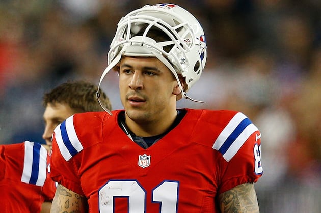 Aaron Hernandez Practices for First Time in 2 Weeks