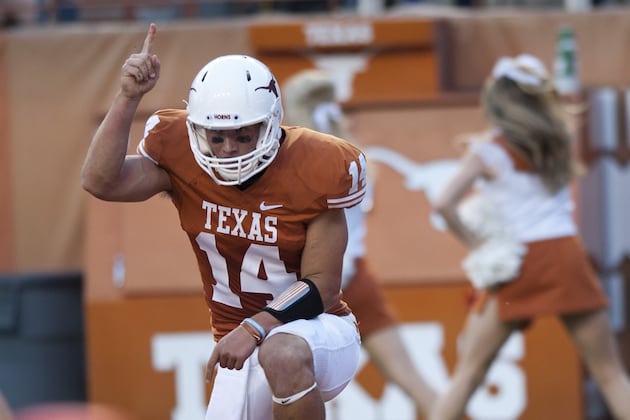 Texas Will Open Game in Wishbone vs. Iowa State to Honor Darrell Royal
