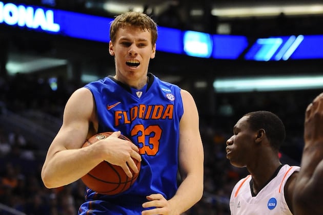 Florida Basketball Team Anxious to Meet Troops