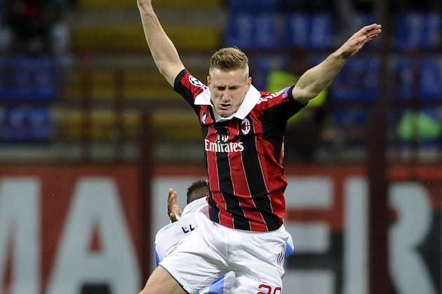 Milan's Ignazio Abate Ruled out by Thigh Strain