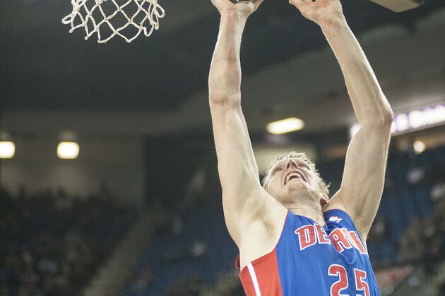 Piston's Kyle Singler Shows He's Capable of Solid Contributions