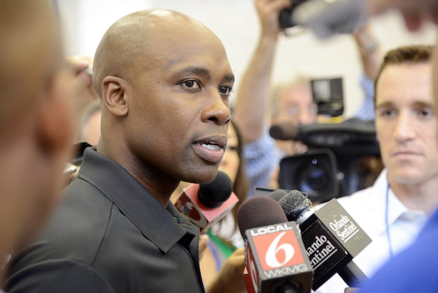 Jacque Vaughn Is Trying to Cultivate His Youngsters' Self-Confidence
