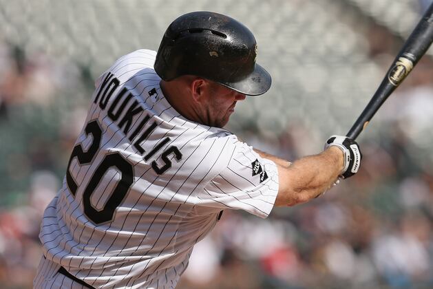 Dodgers Considering Adding Kevin Youkilis for Third Base