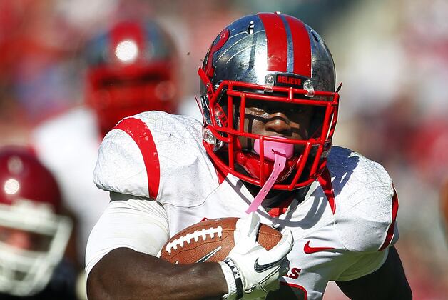 RB Jawan Jamison Carried off After Suffering Apparent Ankle Injury