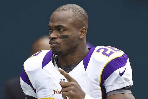Adrian Peterson Eclipses 1,000 Yards Rushing on the Season