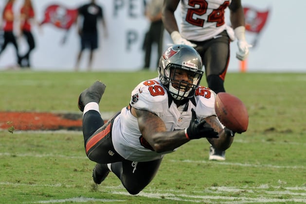 Quincy Black, Bucs LB, Carted off Field Following Helmet-to-Helmet Hit