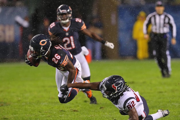 Two More Picks by Jennings Help Spare Bears a Bigger Beating