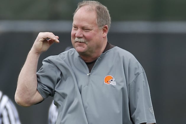 Holmgren Shoots Down Cowboys Rumors