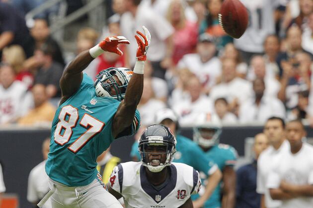 Jaguars Sign LB Greg Jones, Release WR Anthony Armstrong