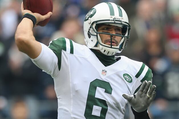 Defiant Rex Won't Bench Sanchez to Save Job