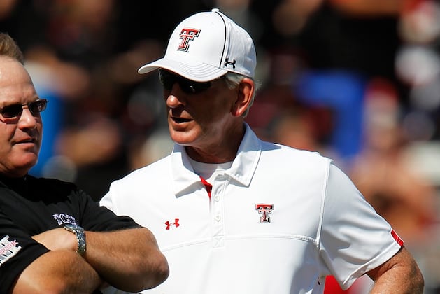 Tommy Tuberville Must Be Disciplined for Slapping Headset off Assistant